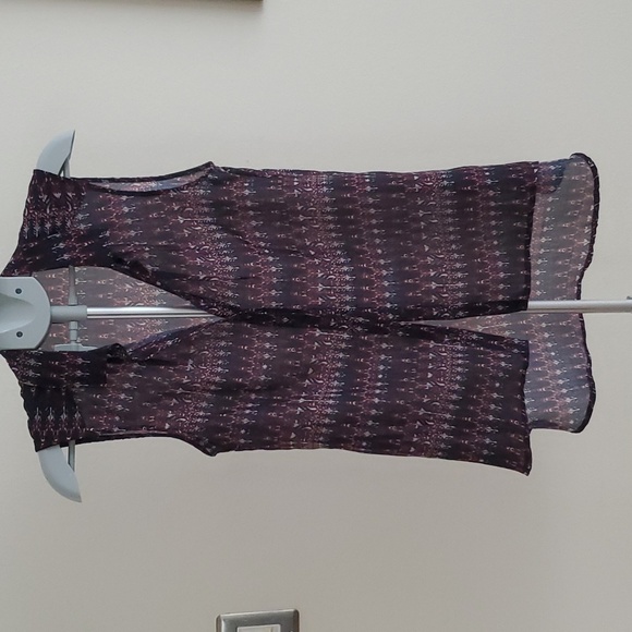 H&M navy blue sleeveless button down shirt - Picture 1 of 4